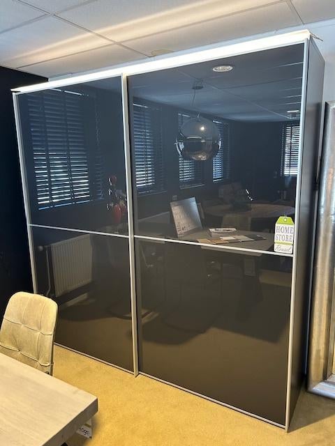 linnenkast / schuifdeurkast, 225 breed x 68 diep x 222 hoog, 200 cm of meer, Modern, tijdloos, industrieel, Zo goed als nieuw