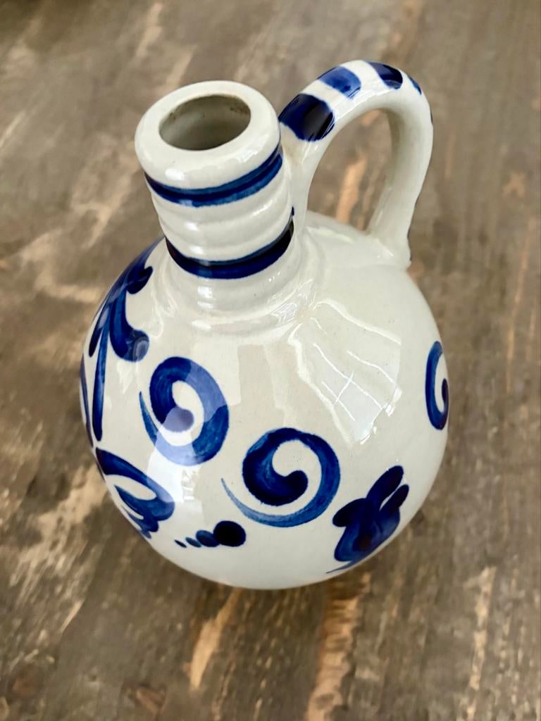 Antieke Kruik Sonnema Berenburg - Wit met Blauw Decor, Antiek en Kunst, Ophalen of Verzenden