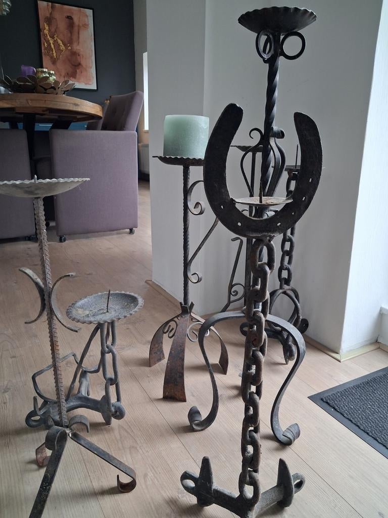 9 gietijzeren kandelaars in diverse maten, Ophalen of Verzenden