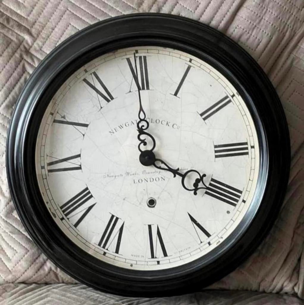 Wandklok doorsnee 50 cm, Ophalen of Verzenden, Zo goed als nieuw, Wandklok