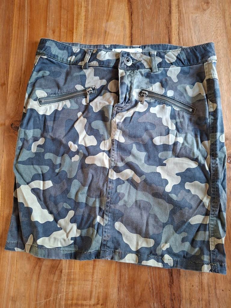 Stoere legerprint rok maat S met ritsdetails, Kleding | Dames, Rokken, Ophalen, Maat 36 (S), Gedragen, Boven de knie