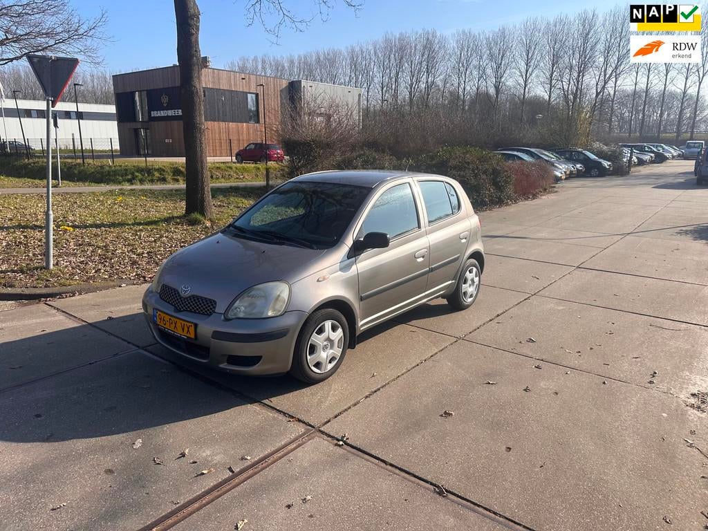 Toyota Yaris 1.3 VVT-i Idols. 5Deur.118DKM, Voorwielaandrijving, Gebruikt, 4 cilinders, 400 kg