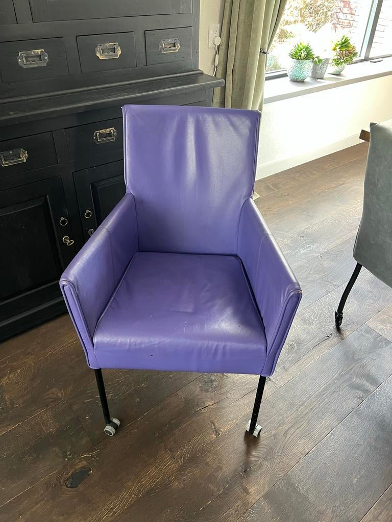 Paarse leren stoel met wieltjes, Ophalen, Gebruikt, Overige kleuren, Leer