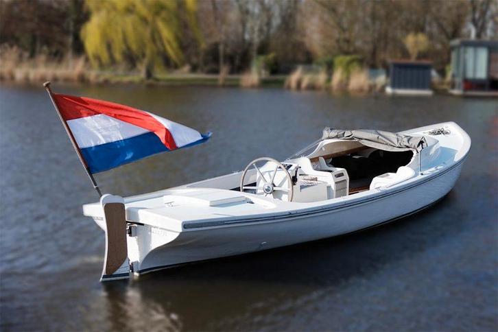 Prachtige polyester Cabinsloep /sloep (2xslaap) INSTAPKLAAR!, Watersport en Boten, Sloepen, Gebruikt, 30 tot 50 pk, 6 meter of meer