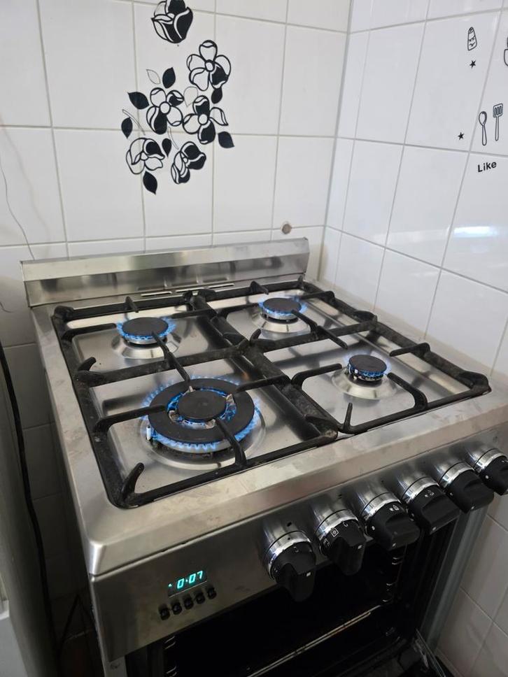 Gasfornuis met 4 pitten (oven defect), Witgoed en Apparatuur, Fornuizen, Gebruikt, Vrijstaand, Gas, 4 kookzones, 60 cm of meer