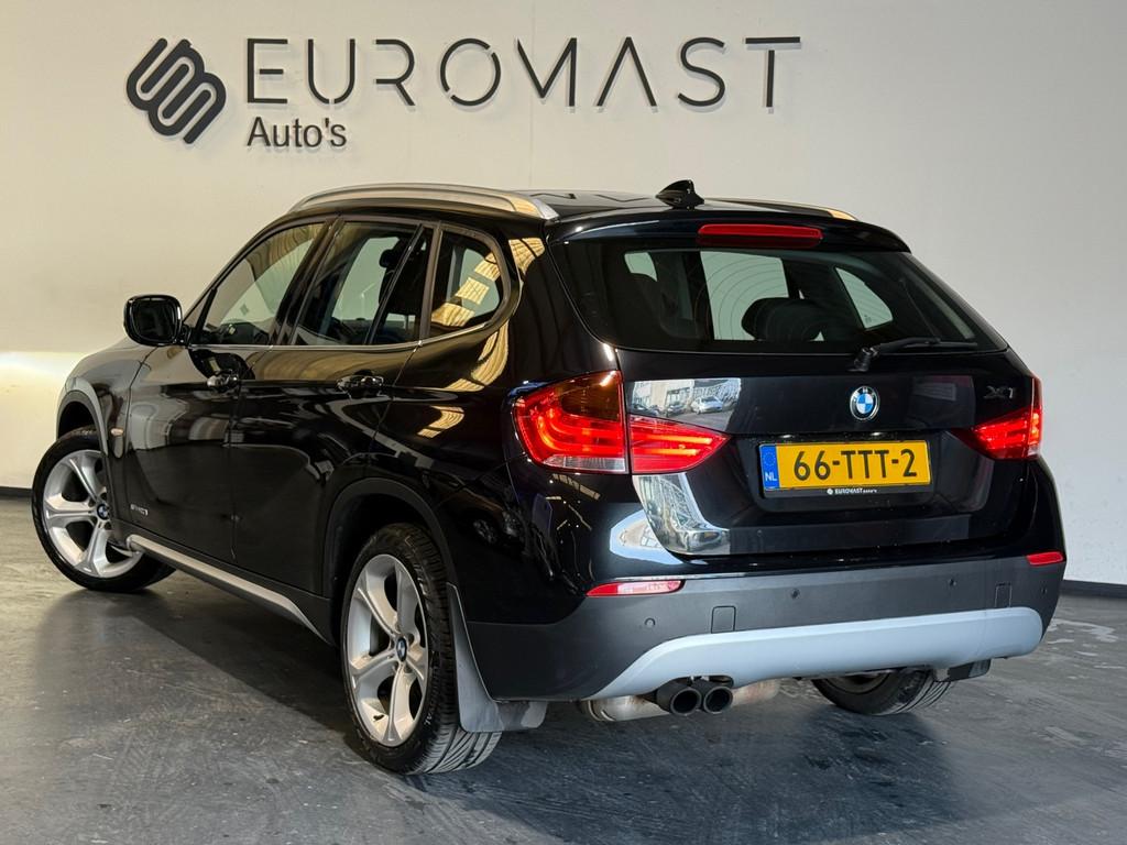 BMW X1 SDrive20i Business Automaat Panoramadak Navi Cruise P, Auto's, BMW, Euro 5, Zwart, 184 pk, SUV of Terreinwagen