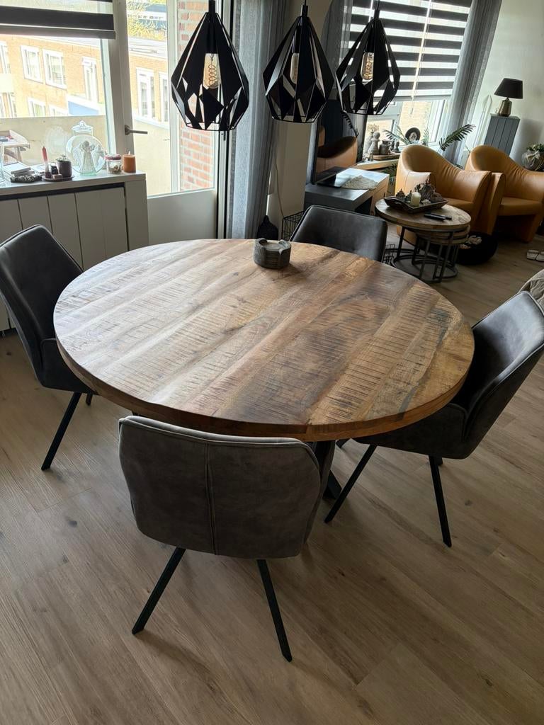 Zo goed als nieuwe ronde eettafel met 4 stoelen, Ophalen, Zo goed als nieuw, Rond, 100 tot 150 cm