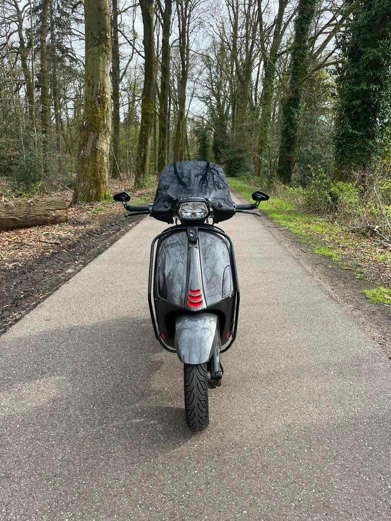 Vespa Sprint 2019 agaath grijs, Ophalen of Verzenden, Zo goed als nieuw, Benzine