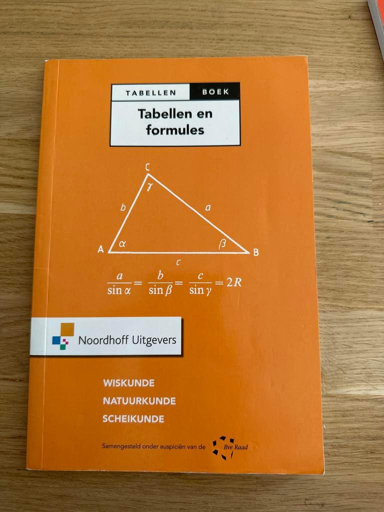 Tabellen en Formules Boek - Wiskunde, Natuurkunde, Scheikund, Boeken, Studieboeken en Cursussen, Ophalen of Verzenden, Beta, Gelezen