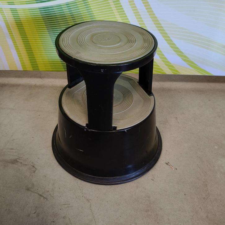 Opstapkruk olifantpoot verrijdbaar hoogte 43 cm, Huis en Inrichting, Krukjes, Gebruikt, Staal, Ophalen