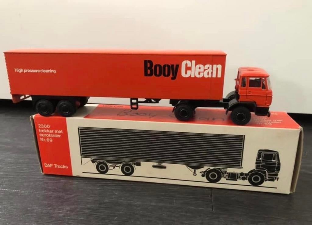 DAF Trucks 2300 trekker met eurotrailer Booy Clean, Hobby en Vrije tijd, Ophalen of Verzenden, Zo goed als nieuw, Bus of Vrachtwagen