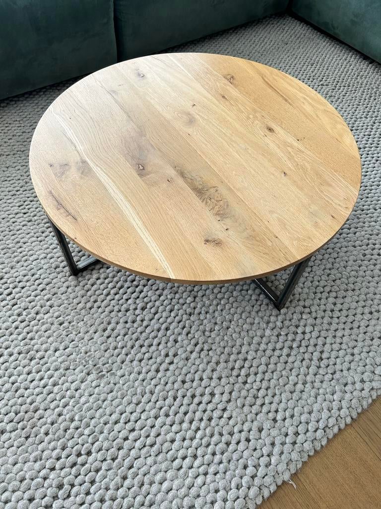Salontafel met stalen onderstel en massief eiken blad, Huis en Inrichting, Tafels | Salontafels, 100 tot 150 cm, Zo goed als nieuw
