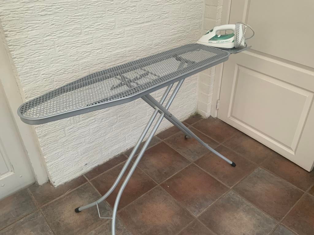 Brabantia strijkplank met tefal stoomstrijkijzer, Ophalen, Zo goed als nieuw