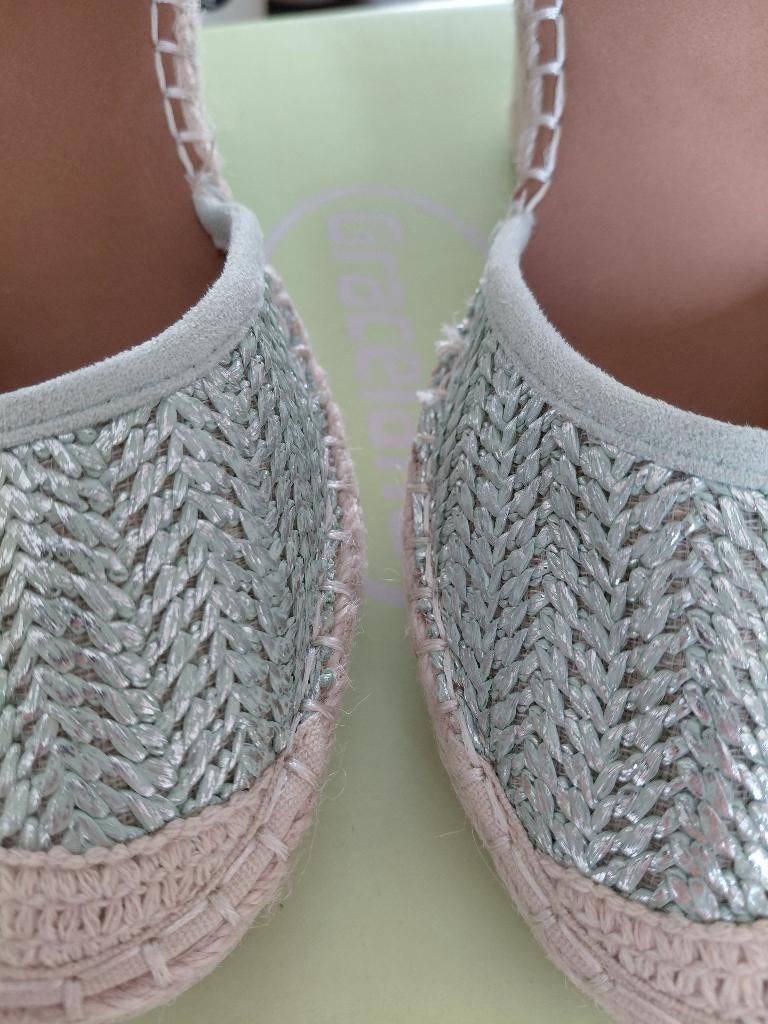 Sleehak in  zomer modekleur, 38, Ophalen of Verzenden, Nieuw, Sandalen of Muiltjes