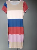 Jurk van geribbelde stof in diverse kleuren mt S, Maat 38/40 (M), Ophalen of Verzenden, Onder de knie, Onbekend