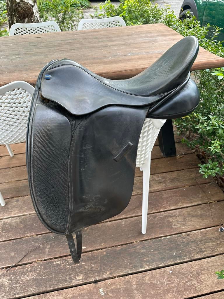 Euroriding Diamant dressuurzadel 17,5 inch, Dieren en Toebehoren, Paarden en Pony's | Zadels, Ophalen, Dressuur