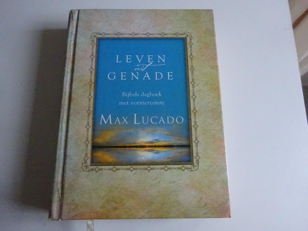MAX LUCADO - LEVEN UIT GENADE - BIJBELS DAGBOEK, Boeken, Ophalen of Verzenden, Gelezen, Christendom | Protestants