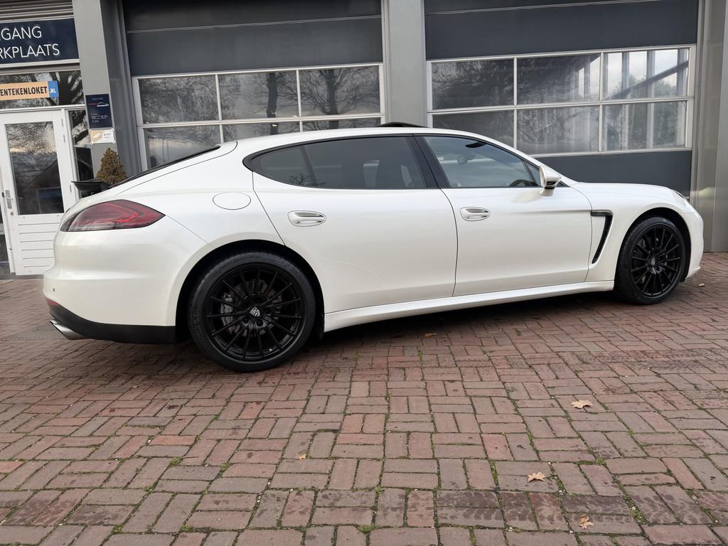 Porsche Panamera 3.0 4S Executive TURBO 550PK+ LWB Executive, Auto's, Porsche, Automaat, Euro 5, Gebruikt, Zwart