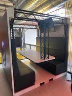 Vergader- of game tafel met schermen, Ophalen, Zo goed als nieuw, Bureau