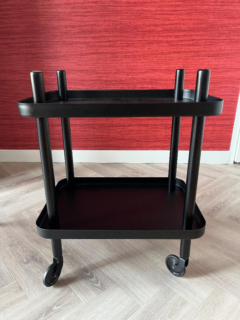 Normann roltafel zwart met twee etages, Overige materialen, Minder dan 55 cm, Verzenden, Zo goed als nieuw