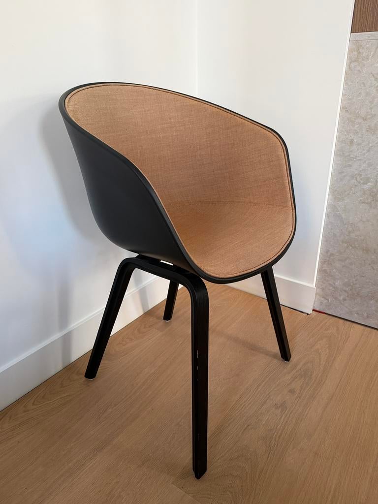 HAY AAC 22 eetkamerstoel gestoffeerd, Huis en Inrichting, Stoelen, Ophalen, Zwart, Zo goed als nieuw, Eén