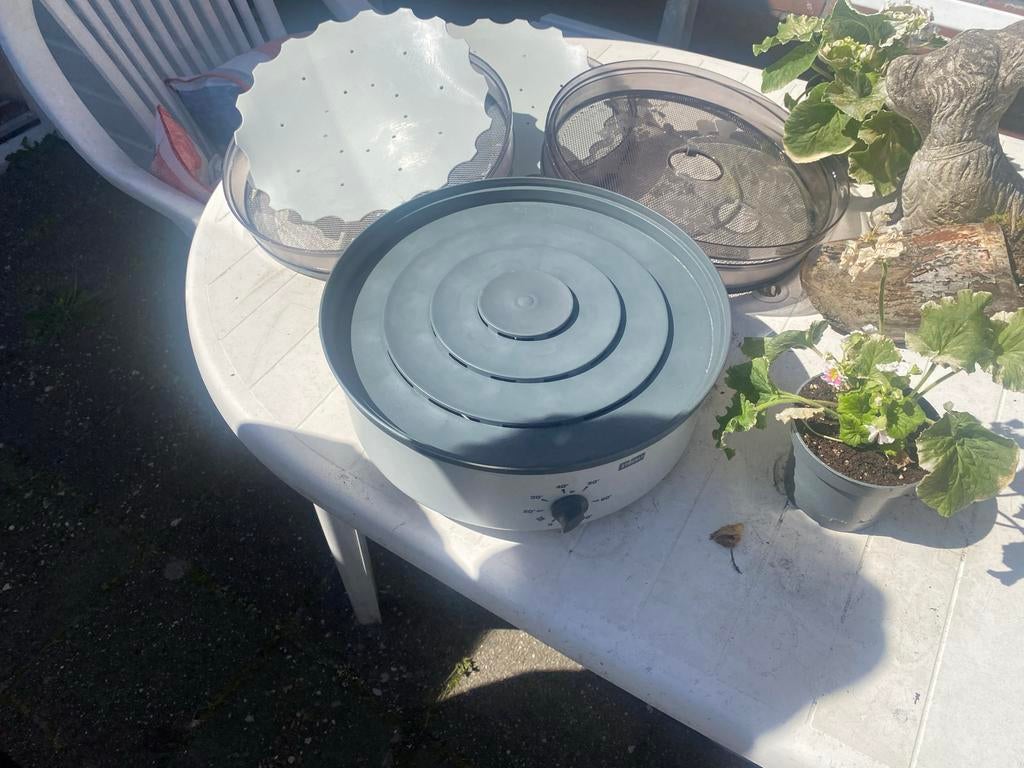 Stokli voedseldroger voor kruiden en fruit, Ophalen, Gebruikt