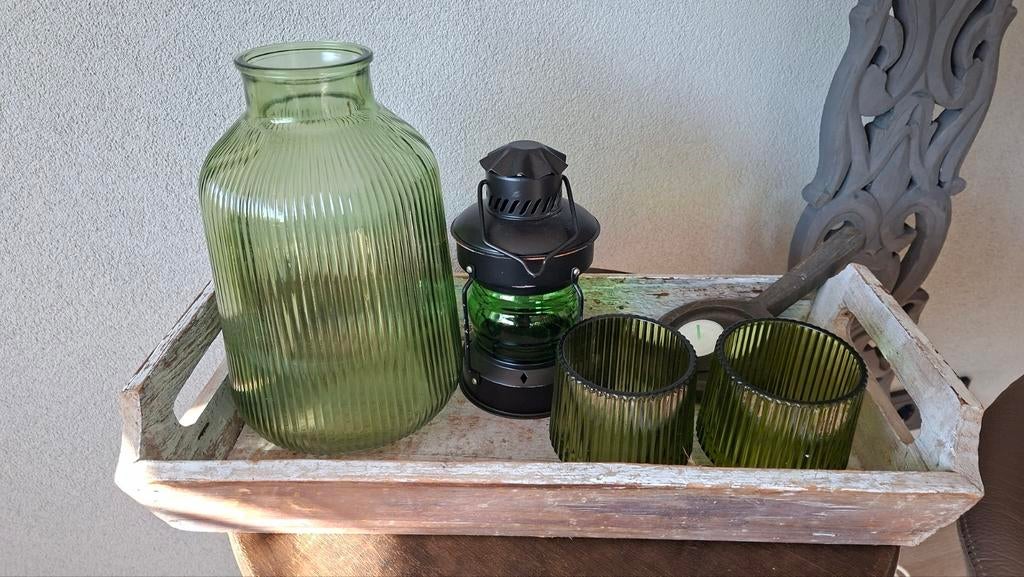 Houten dienblad met diverse stoere,  groene artikelen, Ophalen, Rechthoekig, Hout