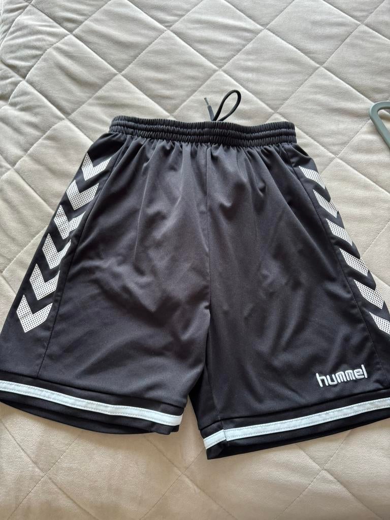 Nieuwstaat Hummel sport broek maat 164, Kinderen en Baby's, Kinderkleding | Maat 164, Ophalen of Verzenden, Zo goed als nieuw