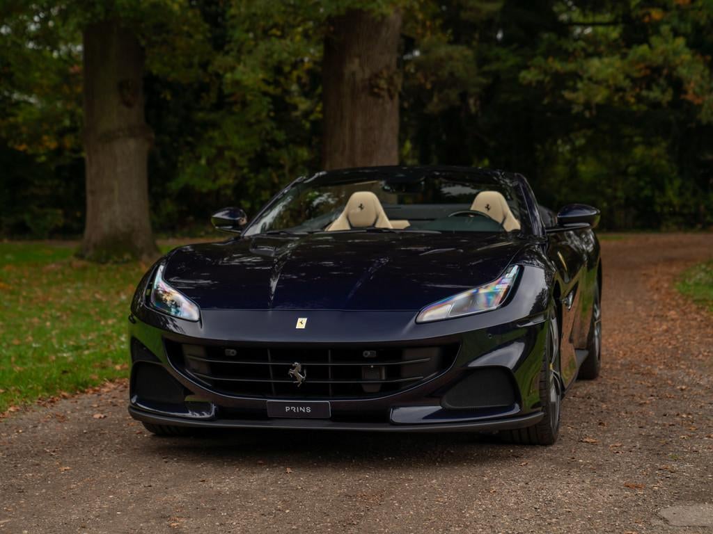 Ferrari Portofino M 3.9 V8 HELE | Blu America | Carbon Drive, Auto's, Ferrari, Automaat, Gebruikt, 3855 cc, Stoelverwarming