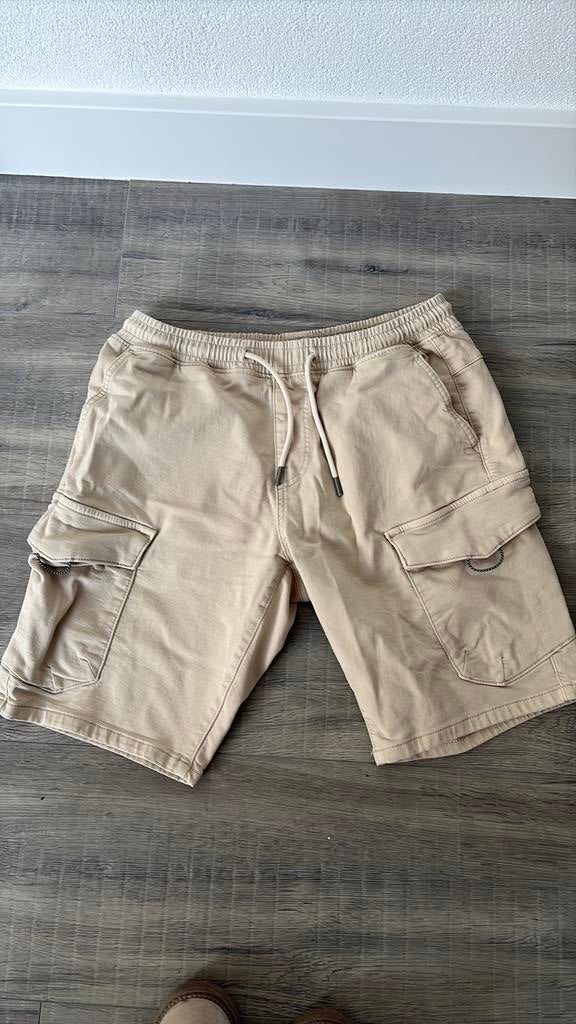 Korte broek, Ophalen, Zo goed als nieuw, Maat 46 (S) of kleiner, Beige