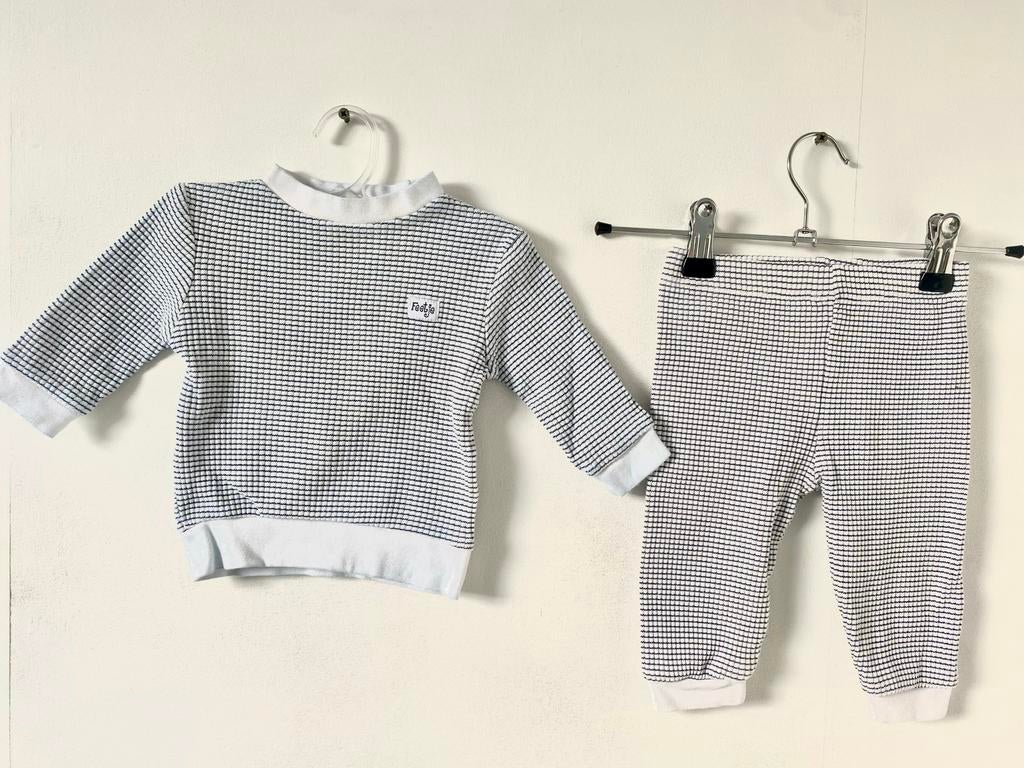 feetje pyama Schattig gestreept wafel babysetje - Maat 68, Ophalen of Verzenden, Zo goed als nieuw, Jongetje of Meisje, Setje