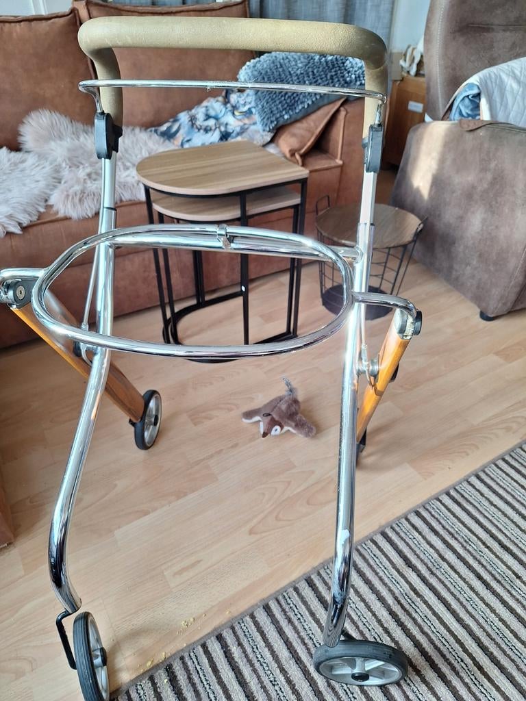 Binnen rollator, Ophalen of Verzenden, Opvouwbaar, Zo goed als nieuw