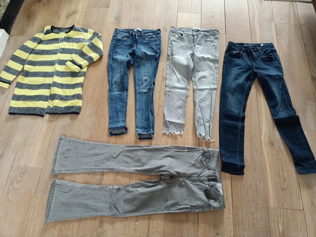 4x Jeans en vest gratis, Kleding | Dames, Overige Dameskleding, Ophalen, Zo goed als nieuw