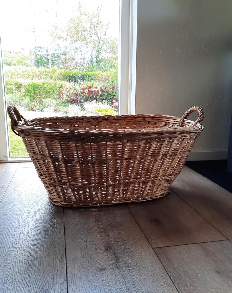 Rieten mand, Ophalen, Ovaal, Riet