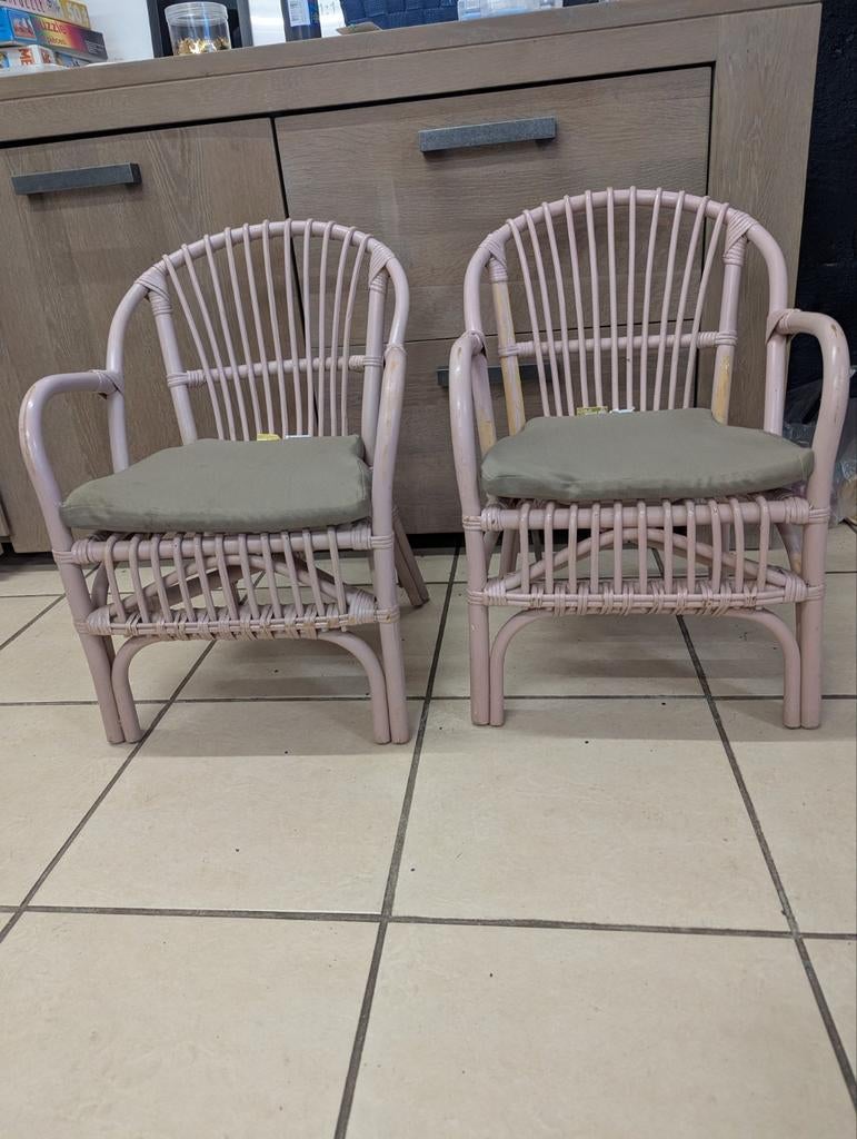 2 Oudroze Rotan Kinderstoeltjes, Kinderen en Baby's, Kinderkamer | Tafels en Stoelen, Ophalen, Gebruikt, Stoel(en)
