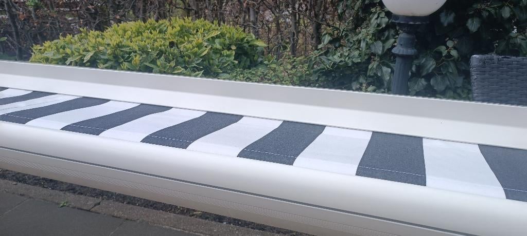 4,15 X 3 METER elektrische zonnescherm antraciet wit, Tuin en Terras, Zonneschermen, Ophalen, Elektrisch, Zo goed als nieuw, 250 cm tot 450 cm