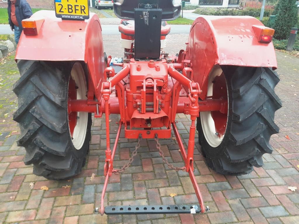 Mc.Cormick international 323 nette trekker, Ophalen, Gebruikt, McCormick, Tot 80 Pk