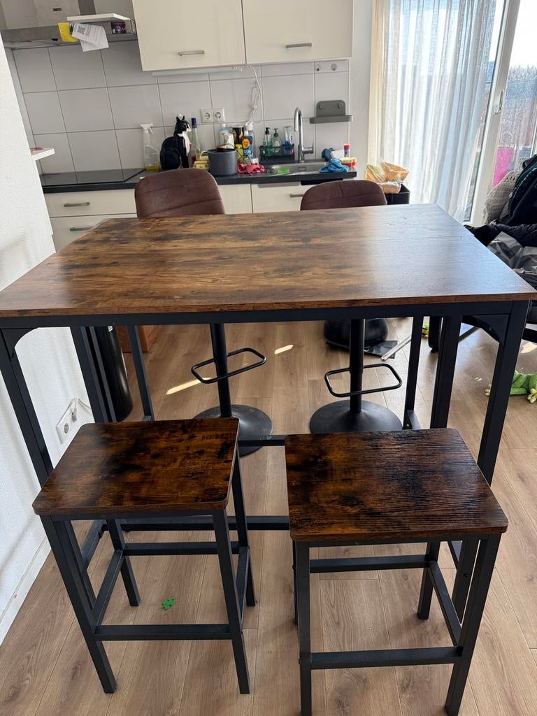 bartafel en stoelen, Ophalen, Gebruikt, Inclusief barstoelen