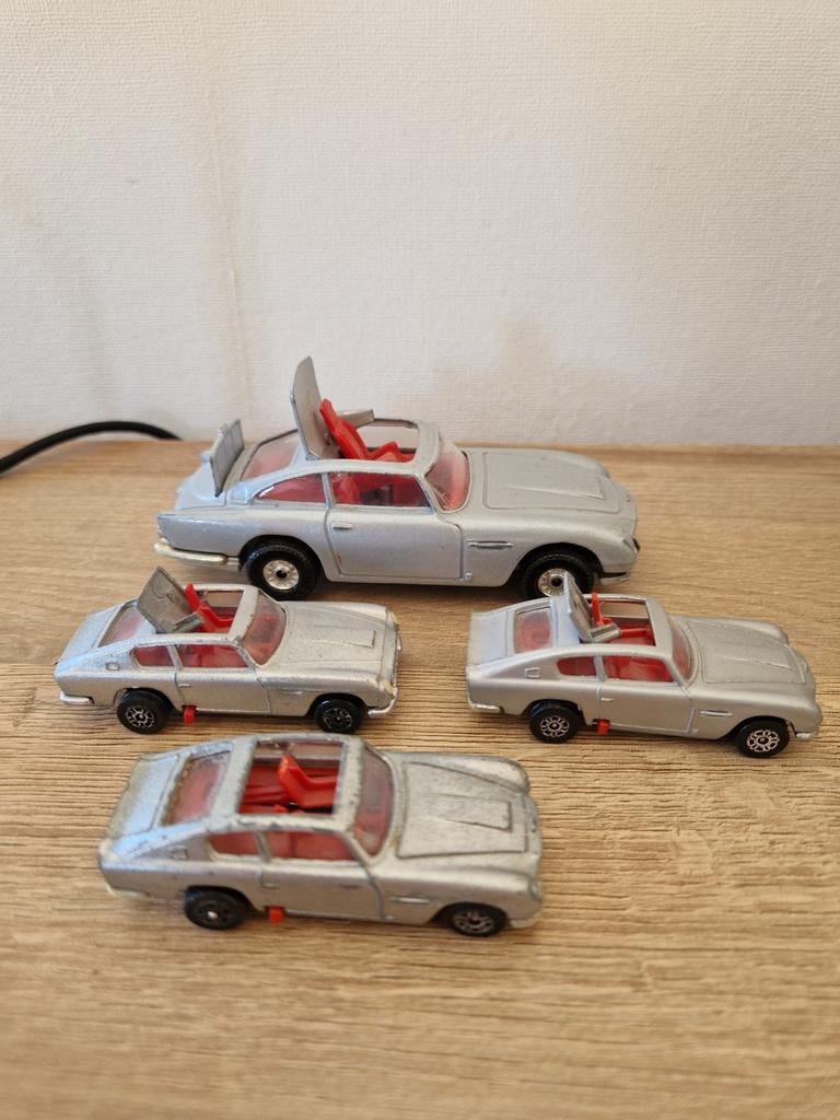 Gebruikte James Bond auto's Aston Martin, Ophalen, Gebruikt, Auto