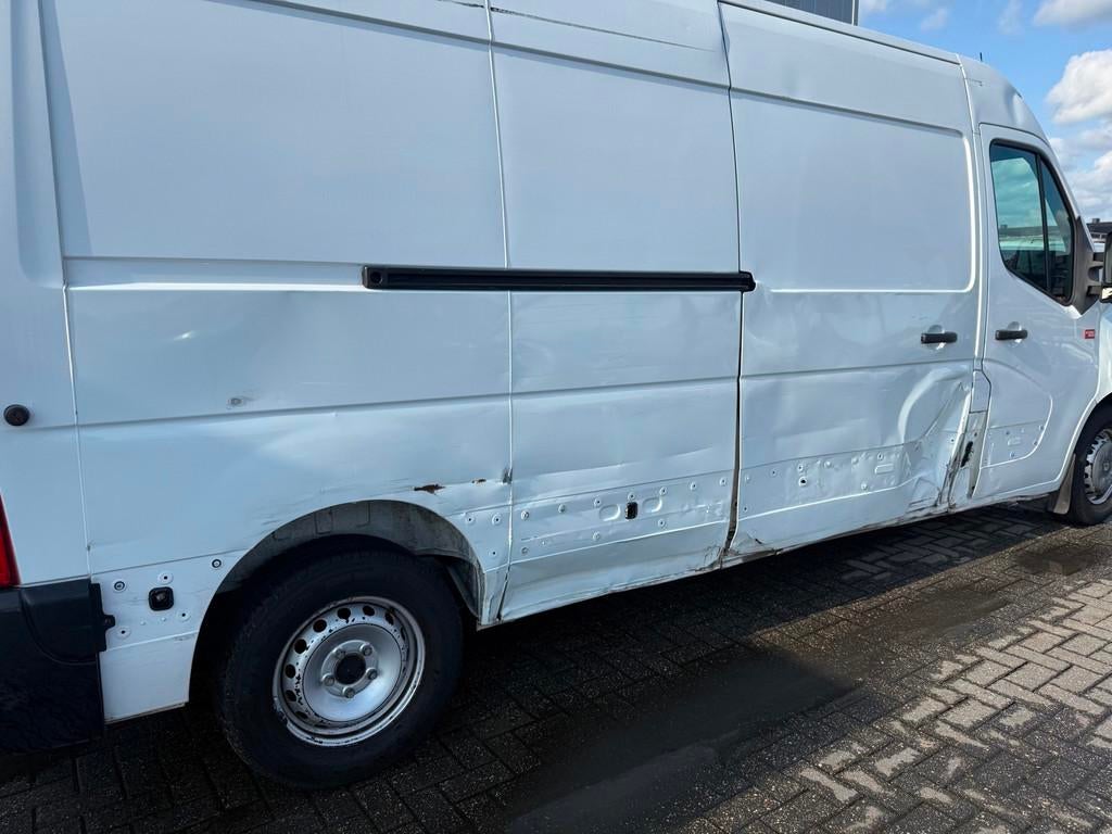Renault Master T35 2.3 dCi 135 L3H3 2020, Auto's, Bestelauto's, Voorwielaandrijving, 136 pk, Gebruikt, 4 cilinders