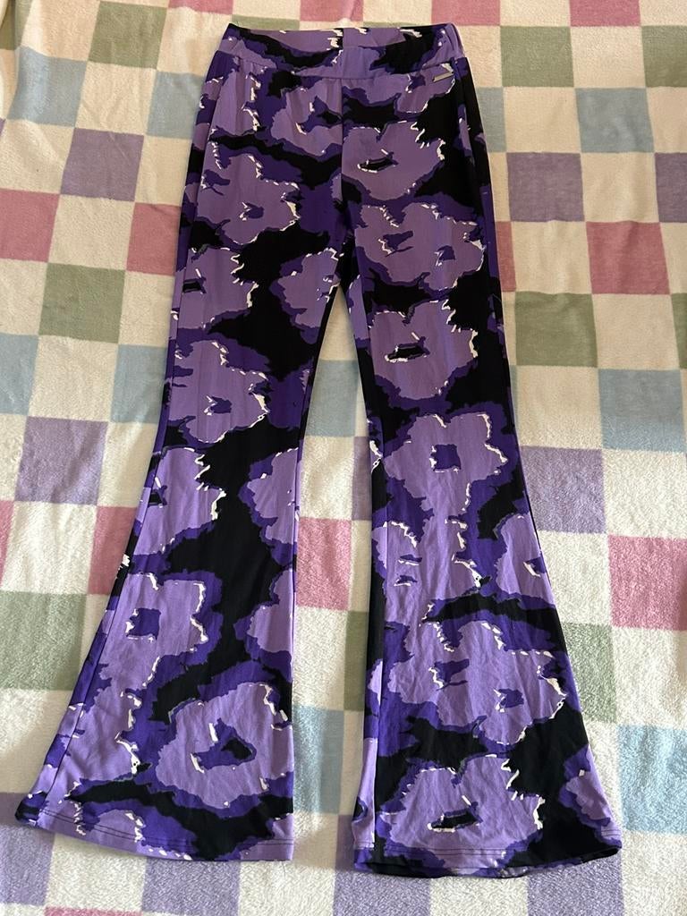 Colourful Rebel flared pants paars, maat M, Kleding | Dames, Broeken en Pantalons, Maat 38/40 (M), Paars, Nieuw, Ophalen of Verzenden