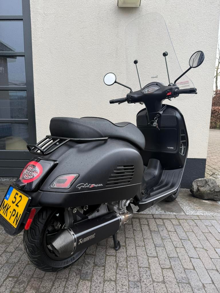 ⭐️Vespa gts 300 notte akrapovic zeer nette staat 9687 km⭐️, Ophalen of Verzenden, Zo goed als nieuw, Benzine, Overige modellen