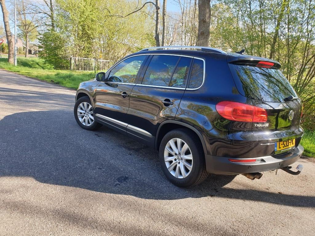 Volkswagen tiguan sport en styl, Voorwielaandrijving, Stof, Zwart, Overige kleuren