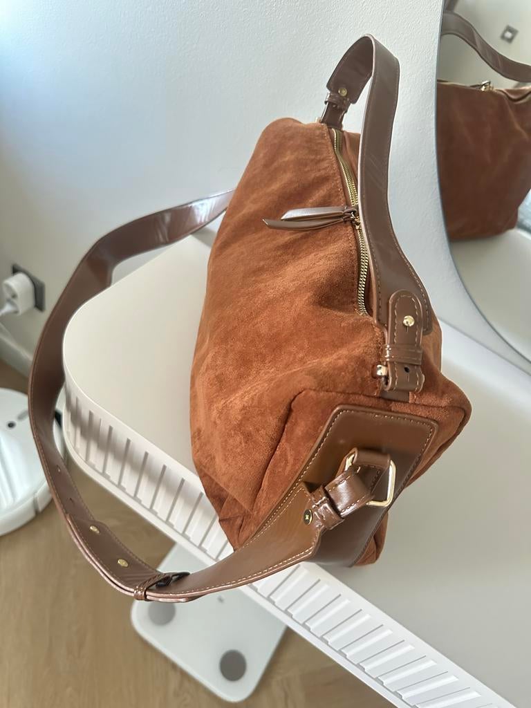 Suède dames tas, zo goed als nieuw, Ophalen of Verzenden, Zo goed als nieuw, Bruin, Handtas