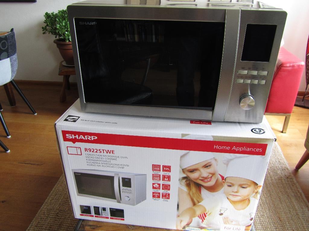 Sharp Combimagnetron R-922STWE, Witgoed en Apparatuur, Magnetrons, Ophalen, Combimagnetron, Crisp, Zo goed als nieuw
