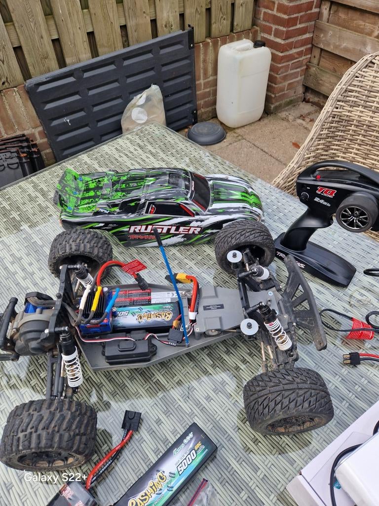 Traxxas rustler 2 wiel drive, Ophalen of Verzenden, Gebruikt, Auto offroad