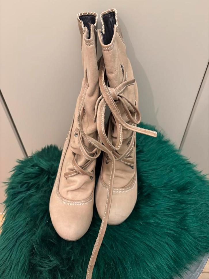 Beige leren enkellaarsjes met veters mt. 41, Kleding | Dames, Schoenen, Zo goed als nieuw, Lage of Enkellaarzen, Beige, Ophalen of Verzenden