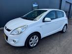 Hyundai i20 1.2i Plus airco /lm velg /Nwe koppeling, Auto's, Euro 5, Gebruikt, 4 cilinders, Wit