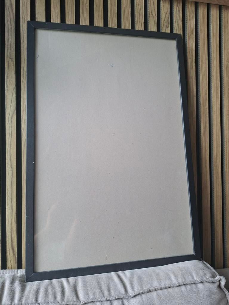 Zwarte fotolijst 60 bij 40 cm, Ophalen of Verzenden, Gebruikt, Overige materialen, 50 tot 75 cm