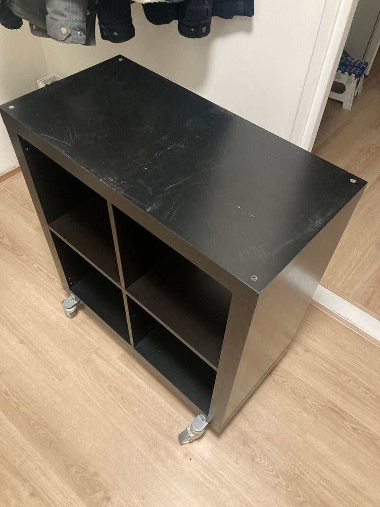 IKEA Kallax viervaks stellingkast op zwenkwielen, Huis en Inrichting, Kasten | Stellingkasten, Ophalen, Gebruikt